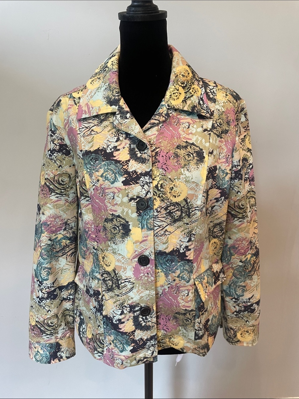 Floral Printed Button-Front Jacket in Multicolor petite small like new